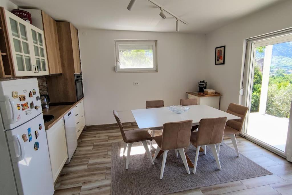 Apartment Nature Bay Kotor